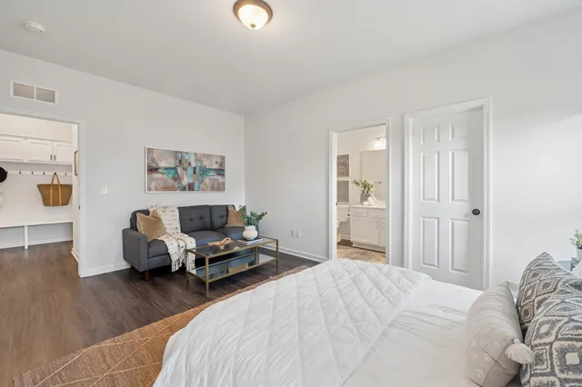 $799,900 | W139-n6328 Bridal Wreath Lane, Menomonee Falls, WI 53051