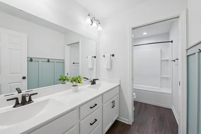 $799,900 | W139-n6328 Bridal Wreath Lane, Menomonee Falls, WI 53051