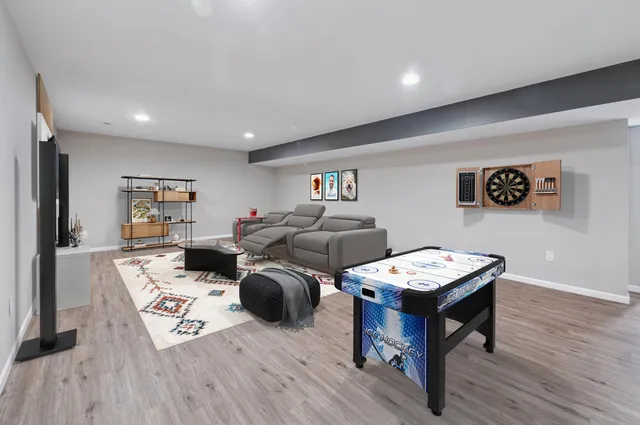 $799,900 | W139-n6328 Bridal Wreath Lane, Menomonee Falls, WI 53051