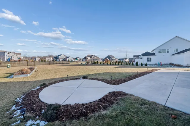$799,900 | W139-n6328 Bridal Wreath Lane, Menomonee Falls, WI 53051