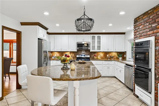 $1,750,000 | 663 Lausinda Avenue, Long Beach, CA 90803