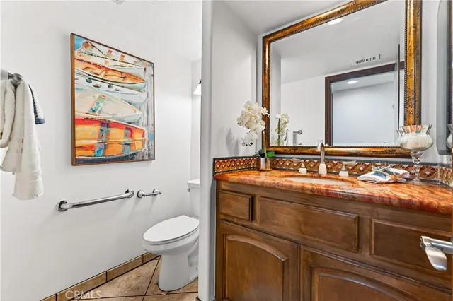 $1,750,000 | 663 Lausinda Avenue, Long Beach, CA 90803