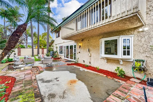 $1,750,000 | 663 Lausinda Avenue, Long Beach, CA 90803