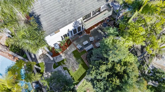 $1,750,000 | 663 Lausinda Avenue, Long Beach, CA 90803