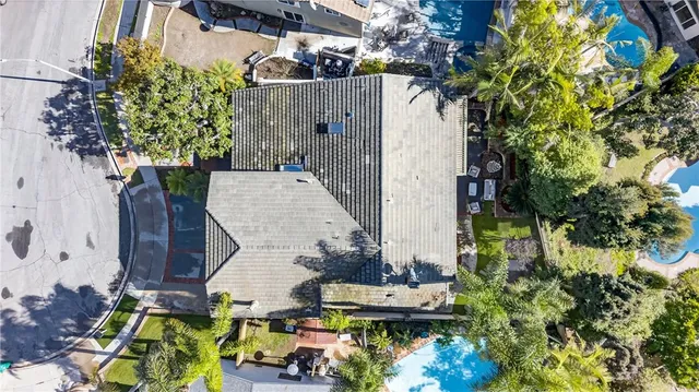 $1,750,000 | 663 Lausinda Avenue, Long Beach, CA 90803