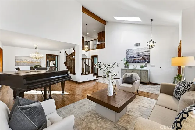 $1,750,000 | 663 Lausinda Avenue, Long Beach, CA 90803