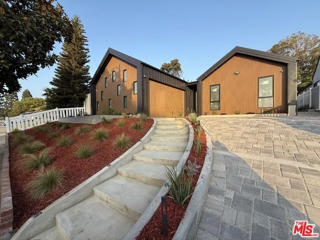 $16,000 | 8320 Loyola Boulevard, Los Angeles, CA 90045