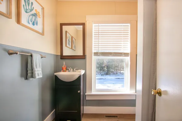 $475,000 | 664 Main Street, Franconia, NH 03580