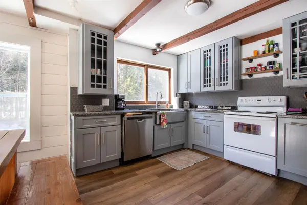 $475,000 | 664 Main Street, Franconia, NH 03580