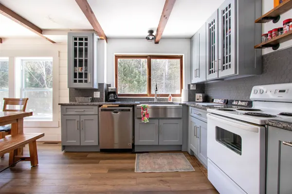 $475,000 | 664 Main Street, Franconia, NH 03580