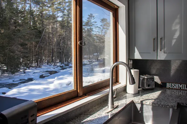 $475,000 | 664 Main Street, Franconia, NH 03580