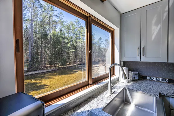 $475,000 | 664 Main Street, Franconia, NH 03580