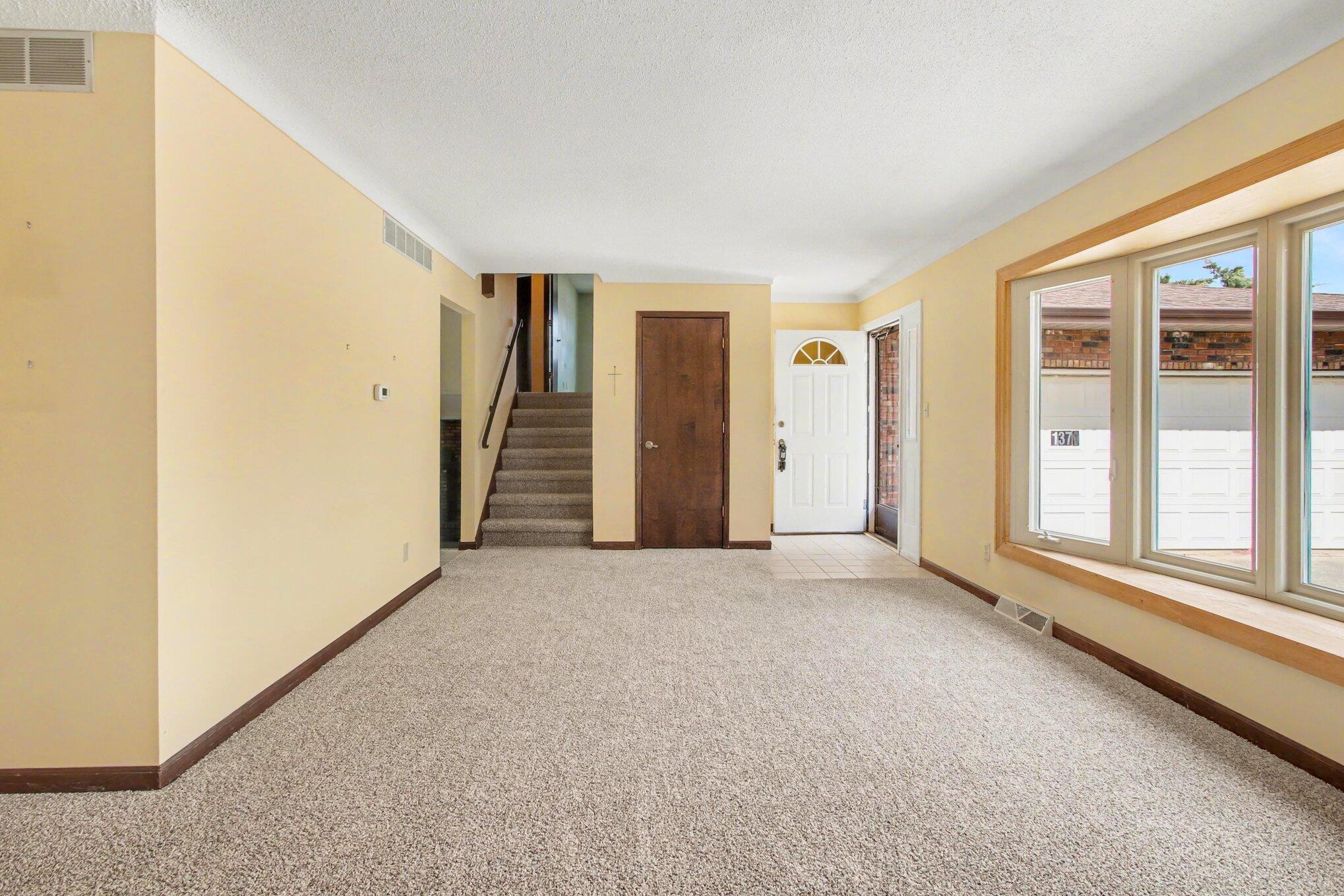1379 Leeward Road Crown Point, IN 46307 - Photo 7 of 39