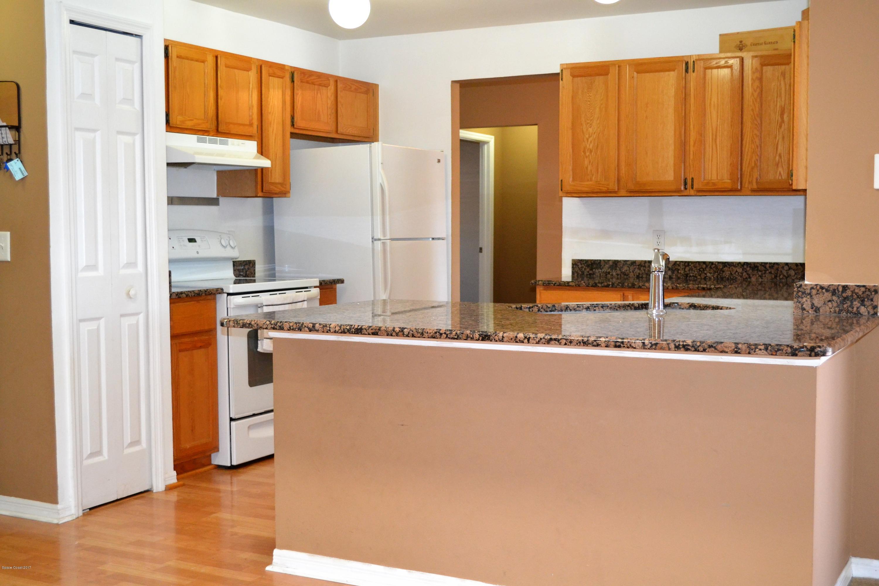 235 Twin Lakes Road Melbourne, FL 32901 - Photo 3 of 27 open kitchen