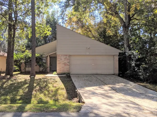 $319,900 | 71 South Wavy Oak Circle, The Woodlands, TX 77381