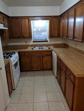 $319,900 | 71 South Wavy Oak Circle, The Woodlands, TX 77381