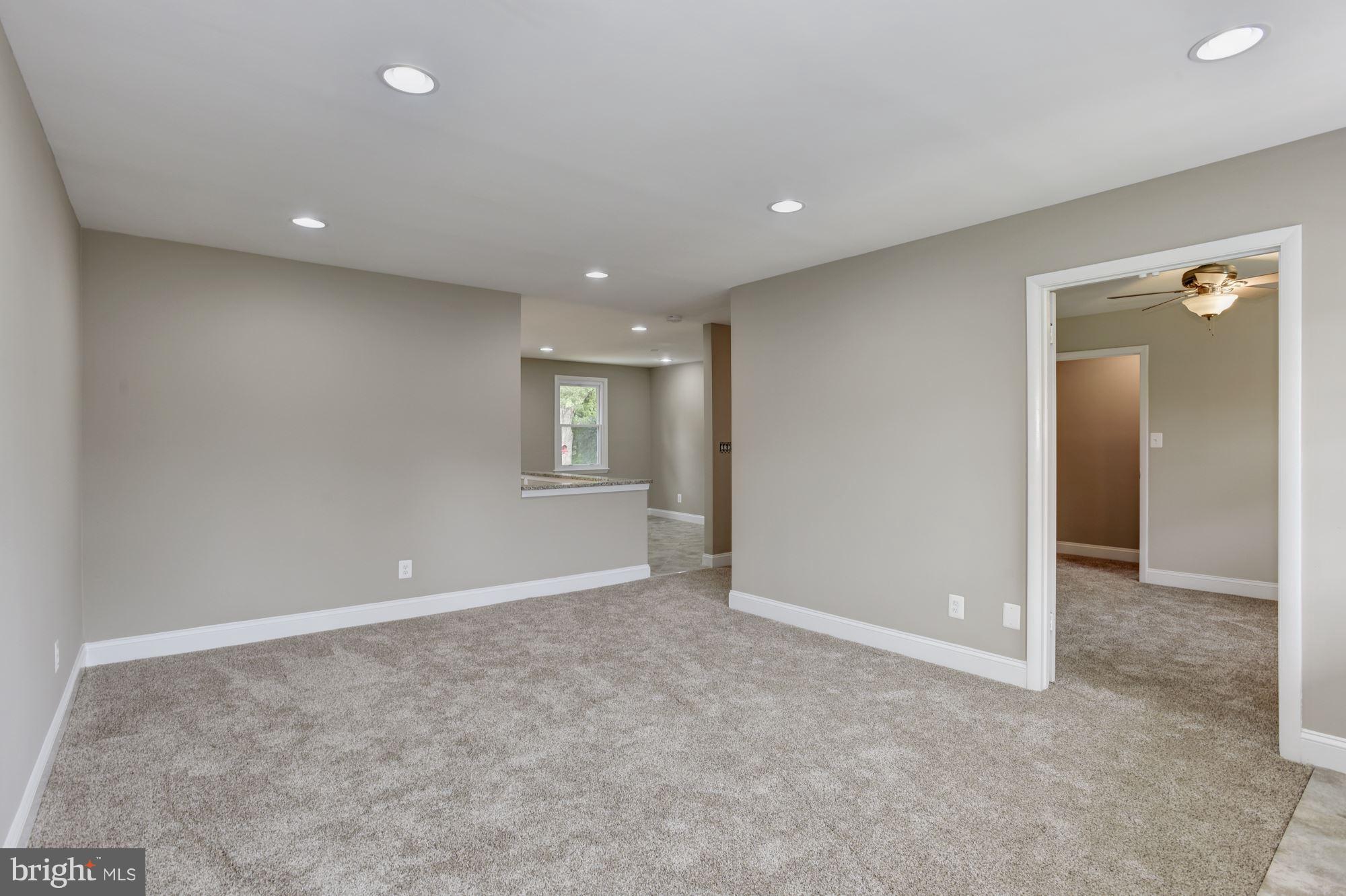 10382 Tuscany Road Ellicott City, MD 21042 - Photo 4 of 29 Living Room