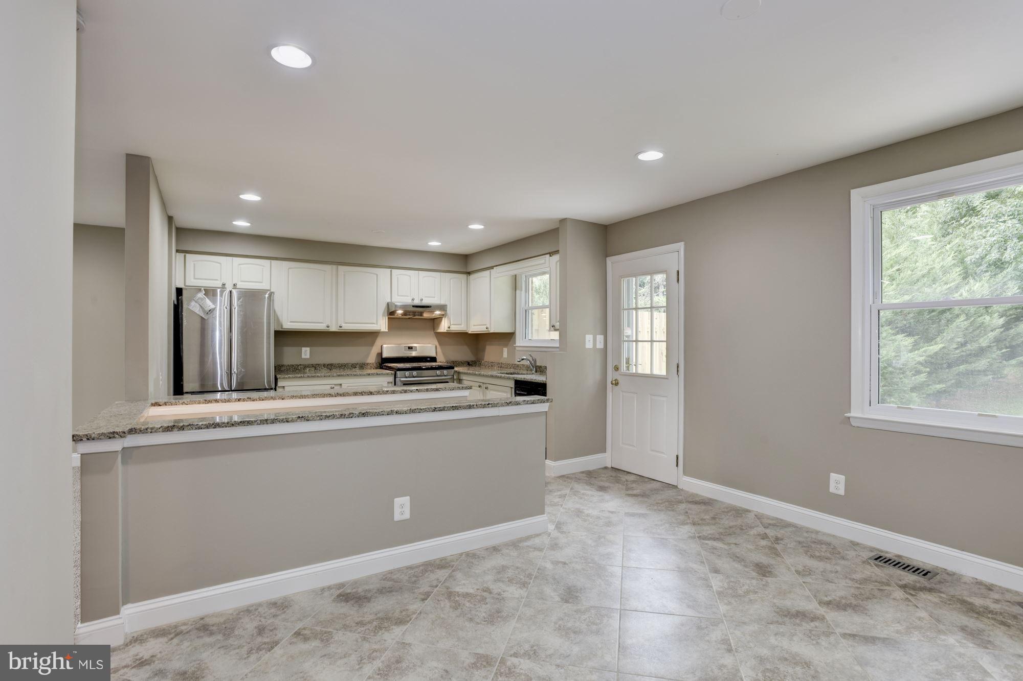 10382 Tuscany Road Ellicott City, MD 21042 - Photo 7 of 29 Kitchen