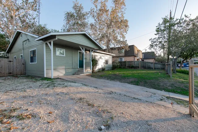 a house that has a backyard