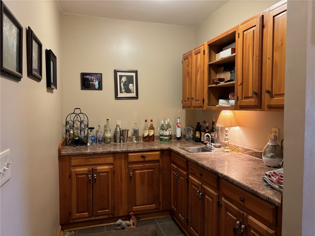 172 Hawks Road Pittsfield, NY 13411 - Photo 13 of 49 Wet bar room