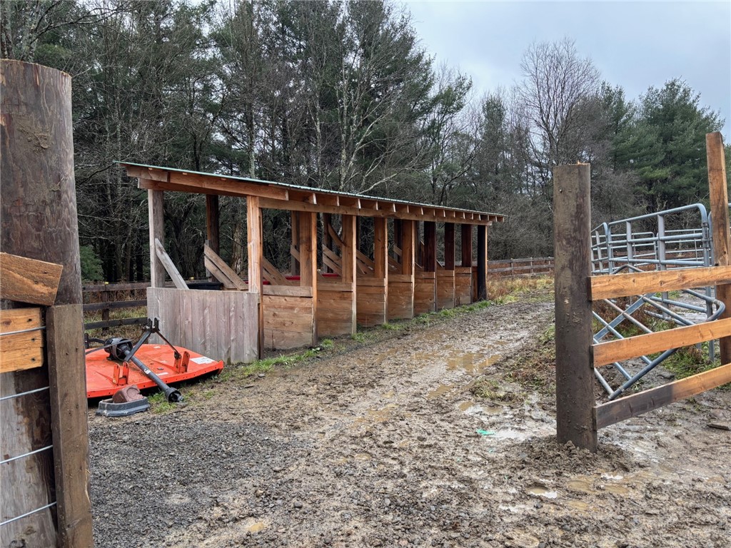 172 Hawks Road Pittsfield, NY 13411 - Photo 46 of 49 Run in for horses to feed