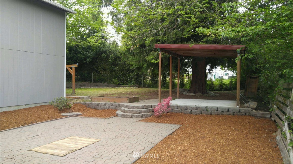 1918 Sheridan Road Bremerton, WA 98310 - Photo 2 of 11 Gallery Image 2