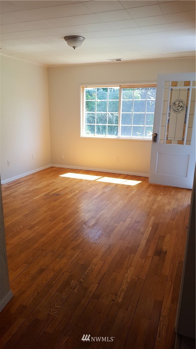 1918 Sheridan Road Bremerton, WA 98310 - Photo 8 of 11 Gallery Image 8
