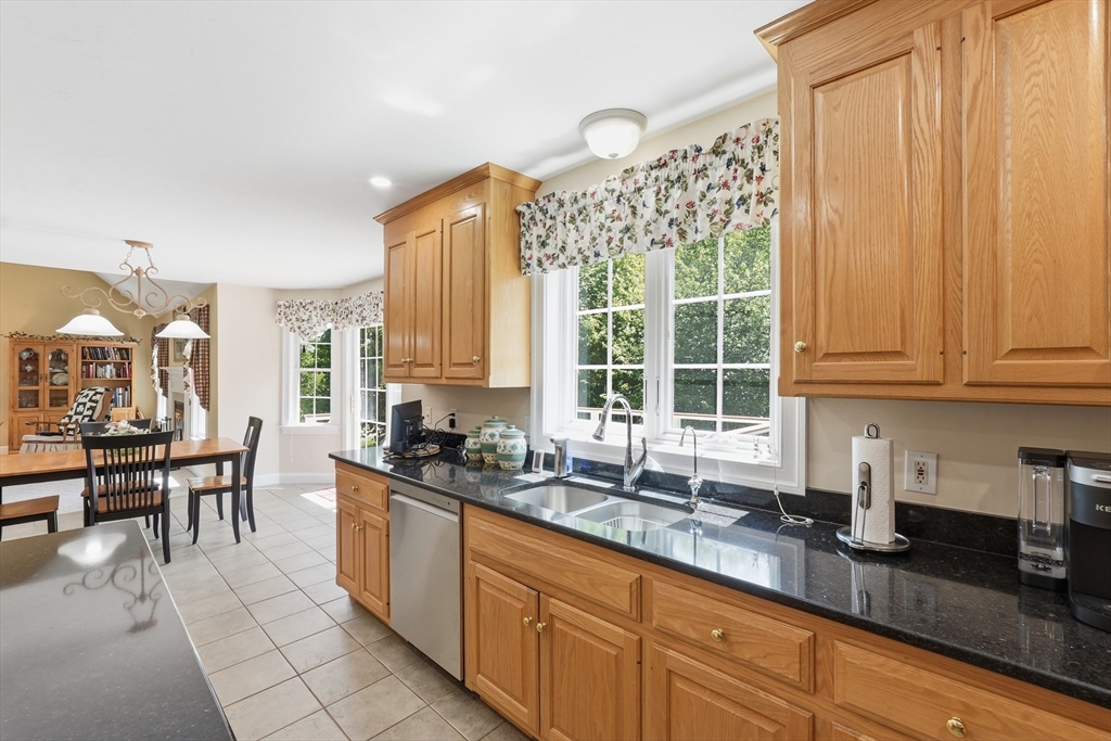 21 Brackett Hill Road Charlton, MA 01507 - Photo 10 of 41