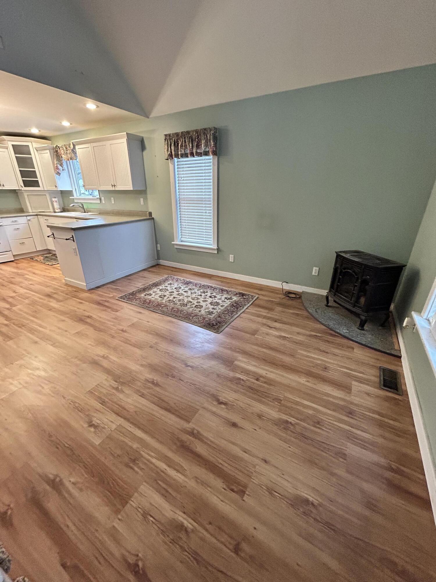 708 South Main Street Kouts, IN 46347 - Photo 3 of 14 1500x2000