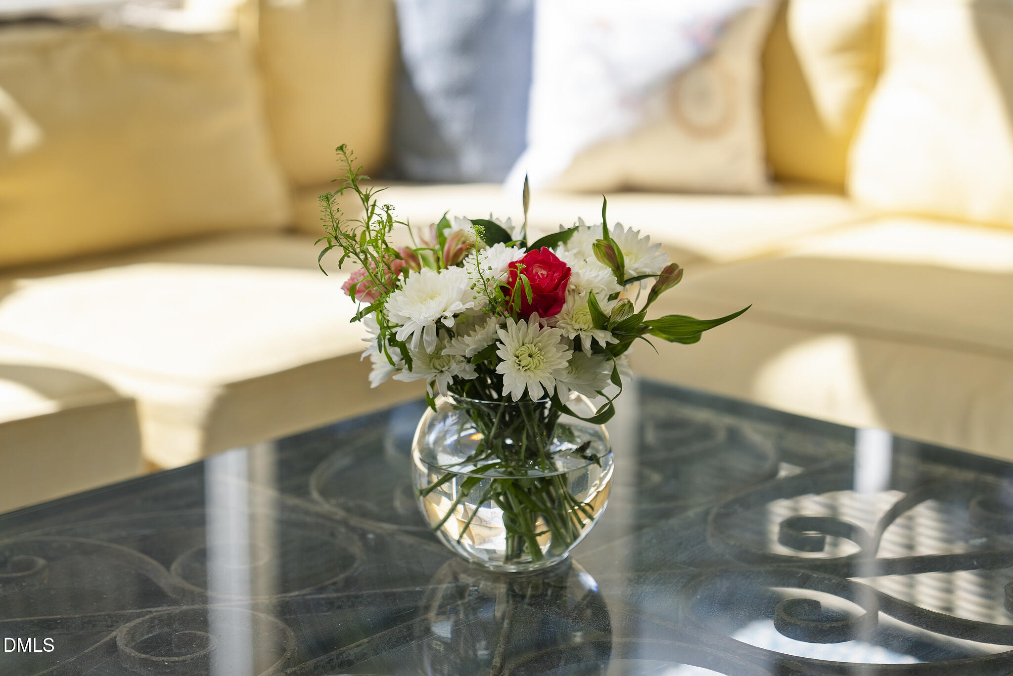 119 Faison Road Chapel Hill, NC 27517 - Photo 18 of 93 a vase of flowers sitting on a table