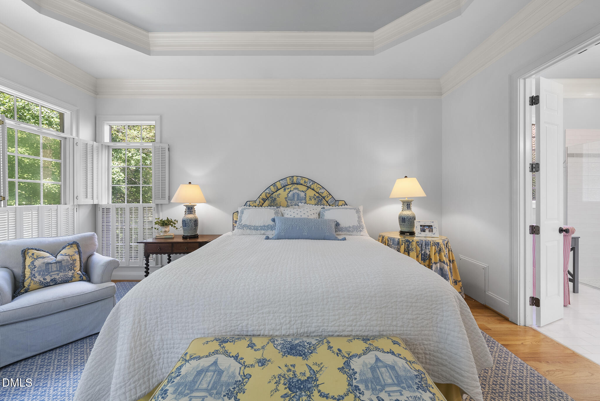 119 Faison Road Chapel Hill, NC 27517 - Photo 38 of 93 a bed room with a bed and a lamp