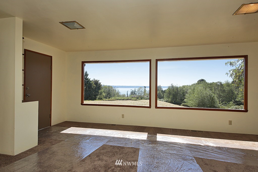 7966 Scatchet Head Road Clinton, WA 98236 - Photo 11 of 25 Gallery Image 11
