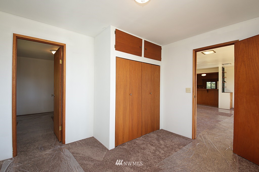 7966 Scatchet Head Road Clinton, WA 98236 - Photo 12 of 25 Gallery Image 12