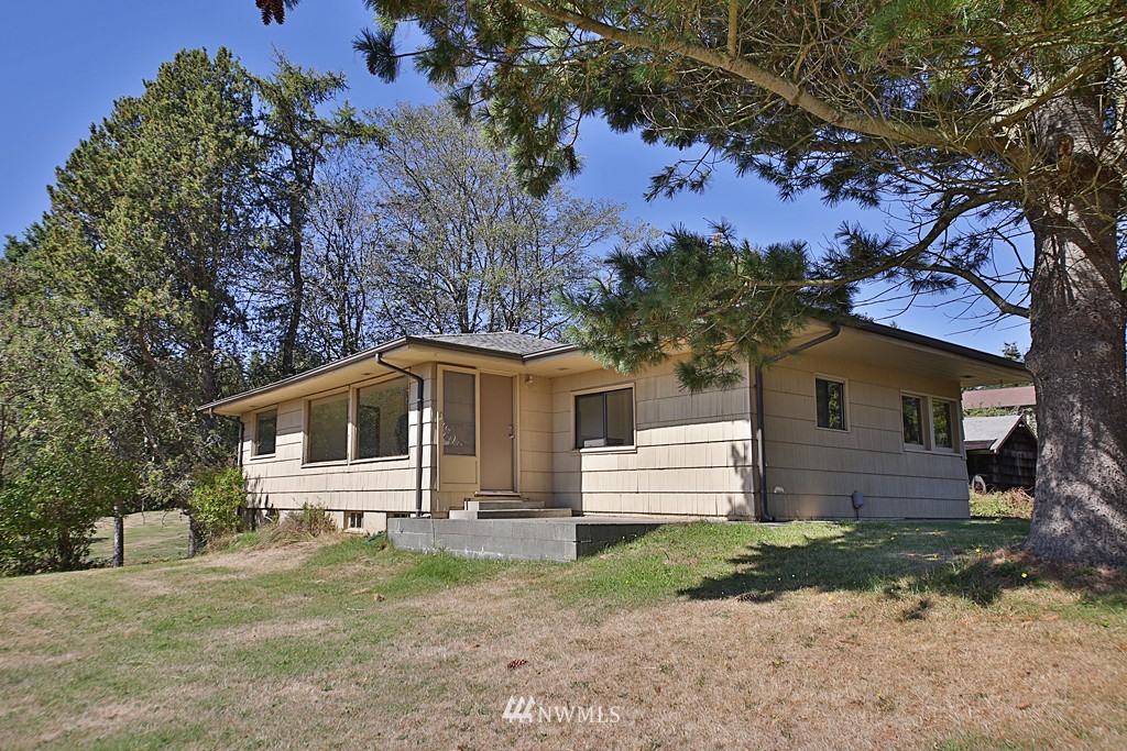 7966 Scatchet Head Road Clinton, WA 98236 - Photo 20 of 25 Gallery Image 20