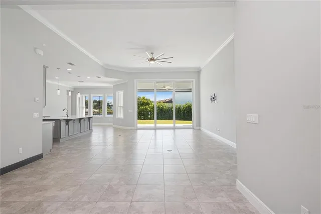 a view of an entryway with a livingroom