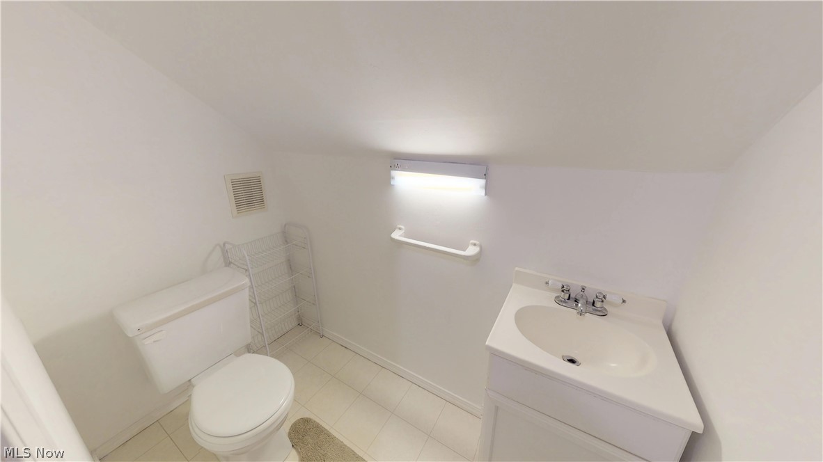 1619 Edgefield Road Lyndhurst, OH 44124 - Photo 14 of 21 Second floor half bath