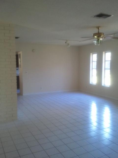 5348 Madison Road Delray Beach, FL 33484 - Photo 4 of 13 Dinig room