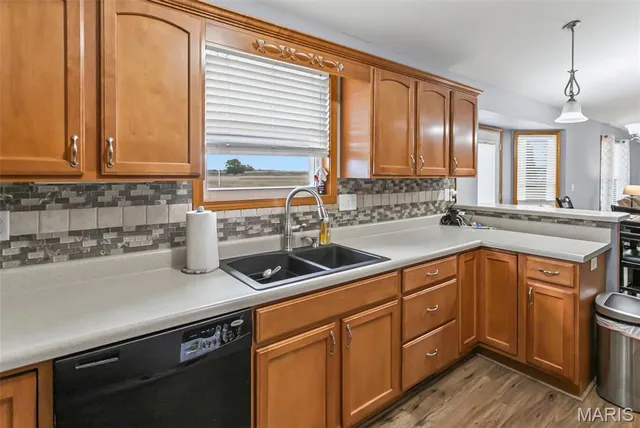 $350,000 | 10 Austin Court, Brighton, IL 62012