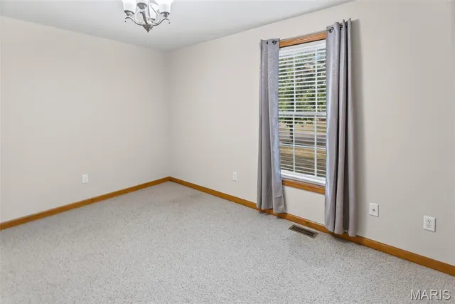 $350,000 | 10 Austin Court, Brighton, IL 62012