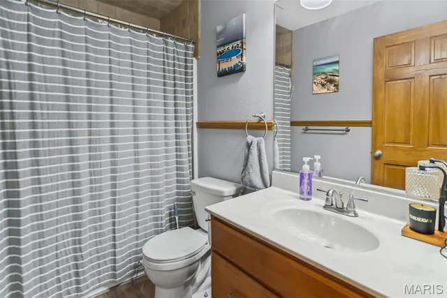 $350,000 | 10 Austin Court, Brighton, IL 62012