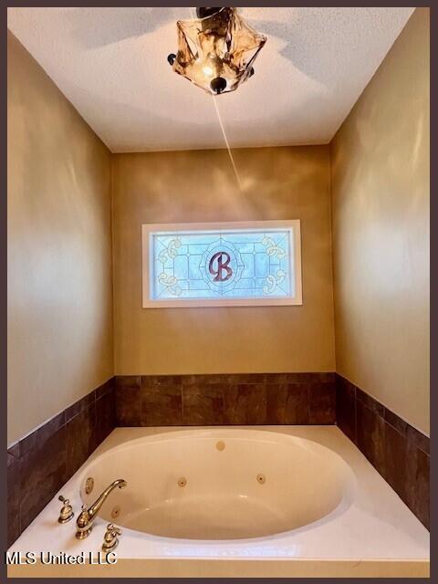4790 Conner Drive Hernando, MS 38632 - Photo 28 of 58 4790 CONNNER - PRIM BA - JETTED TUB
