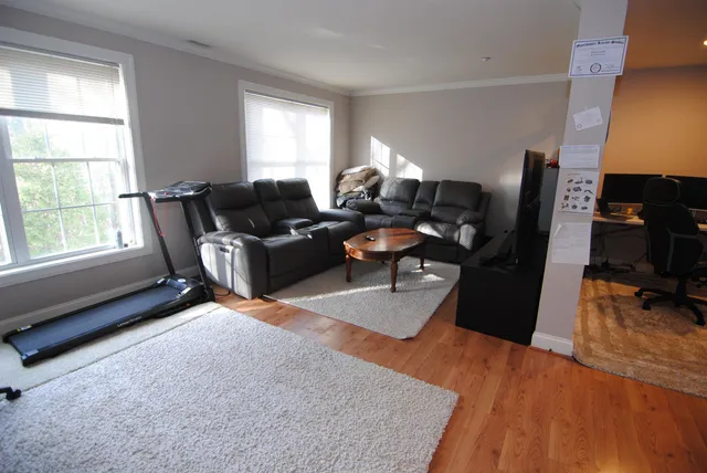 $2,500 | 3 Maple Ridge Drive, Unit 221, Merrimack, NH 03054