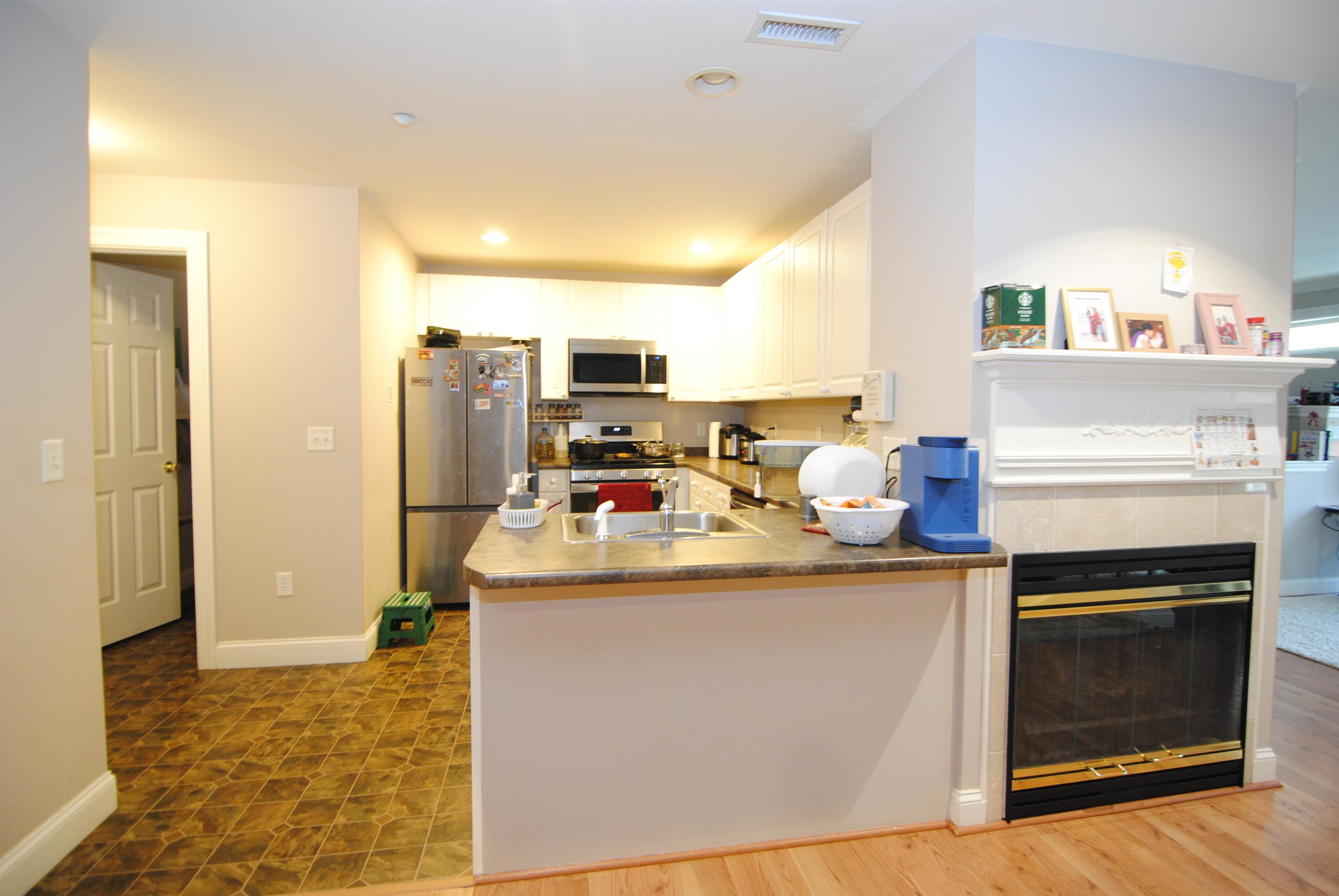 3 Maple Ridge Drive, Unit 221 Merrimack, NH 03054 - Photo 13 of 27