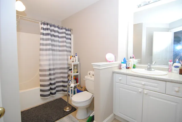 $2,500 | 3 Maple Ridge Drive, Unit 221, Merrimack, NH 03054