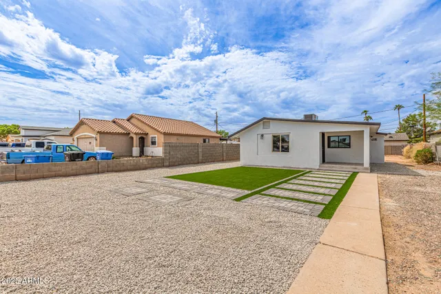 $338,000 | 4010 South 24th Place, Phoenix, AZ 85040