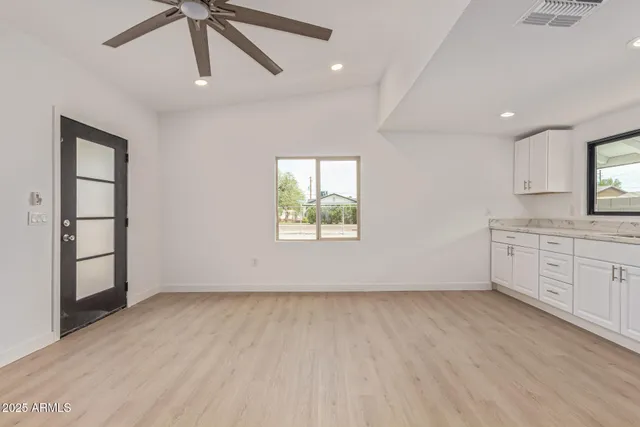 $338,000 | 4010 South 24th Place, Phoenix, AZ 85040