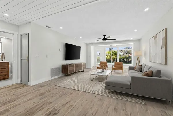 $355,000 | 620 Fair Winds Drive, Unit 620, Nokomis, FL 34275