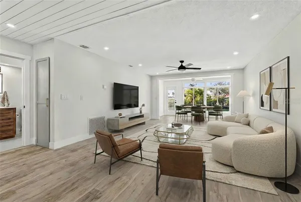 $355,000 | 620 Fair Winds Drive, Unit 620, Nokomis, FL 34275
