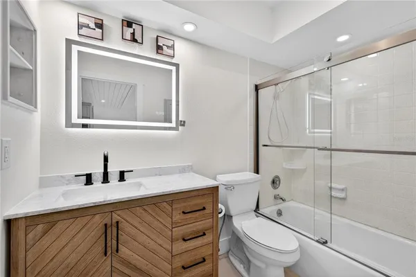 $355,000 | 620 Fair Winds Drive, Unit 620, Nokomis, FL 34275