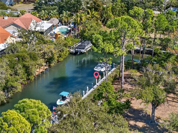 $355,000 | 620 Fair Winds Drive, Unit 620, Nokomis, FL 34275